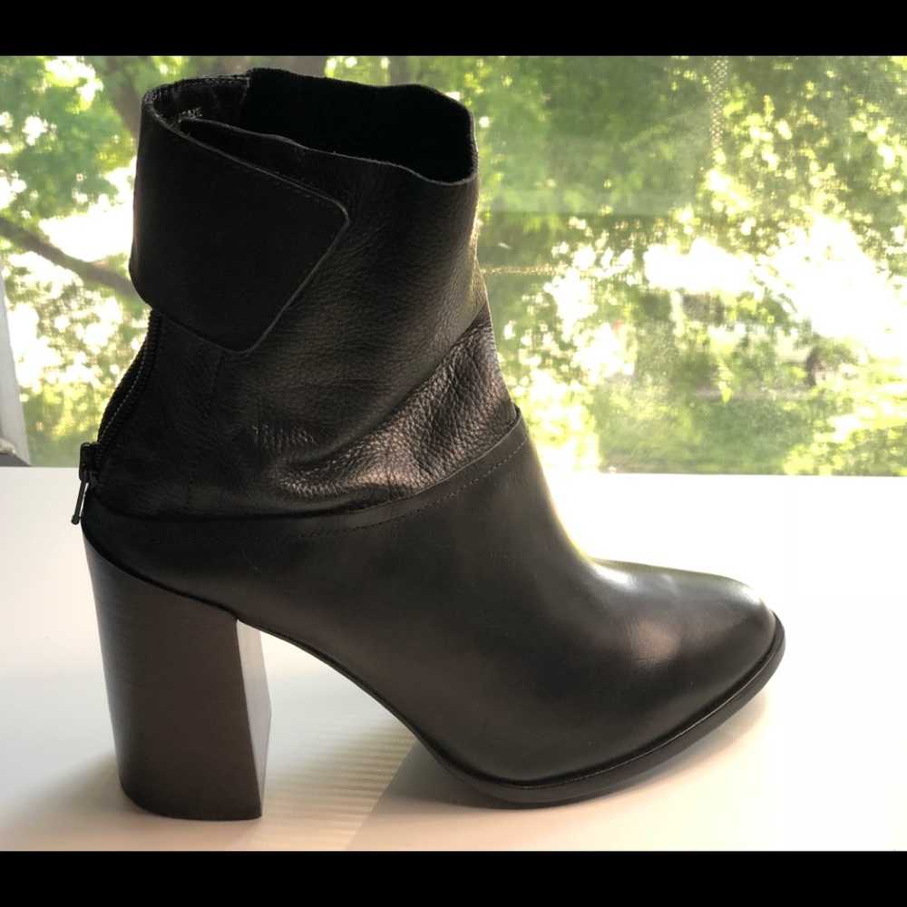 A7EIJE 7.5 Beautiful black  boots,never worn